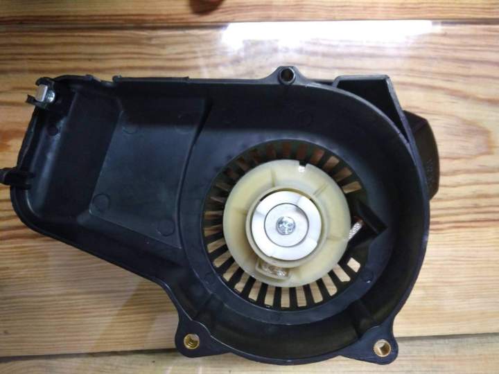 Pièces détachées moto La Trinité